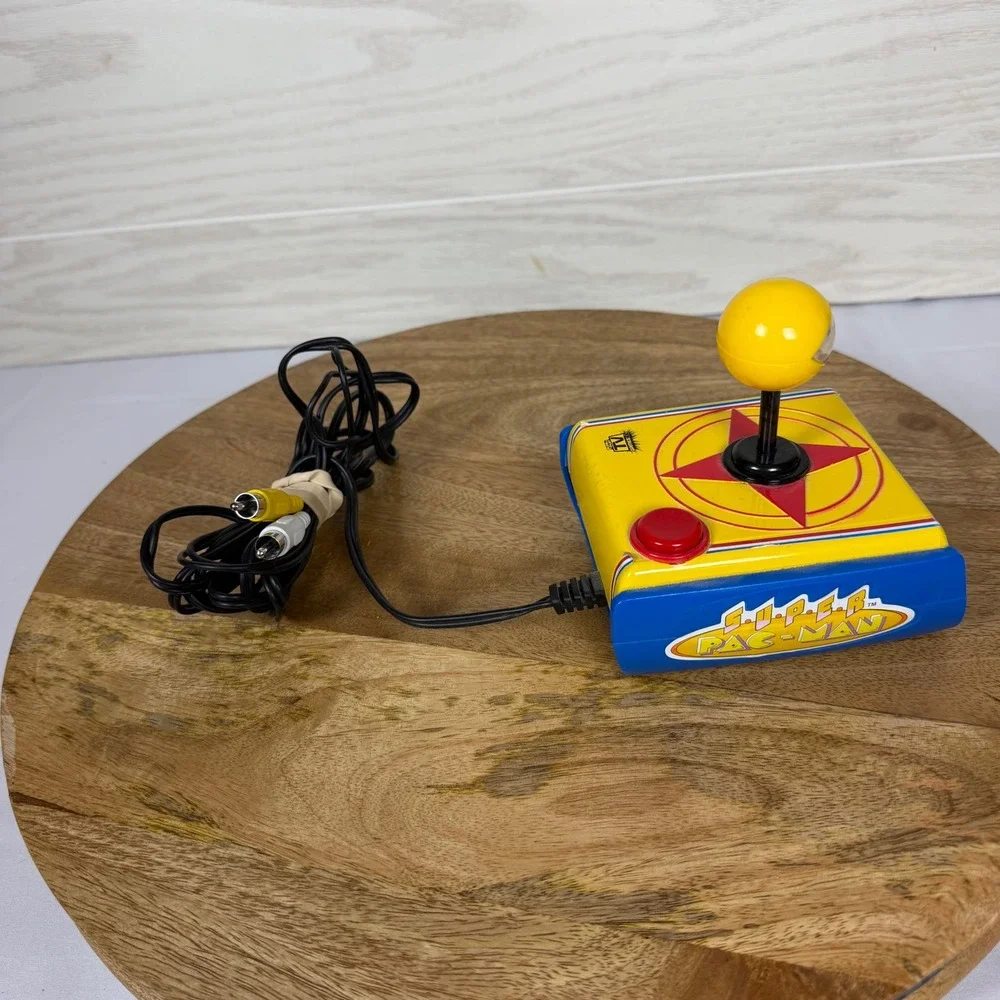 Jakks Pacific TV Games Super Pac-Man Plug and Play Joystick Namco Retro Console